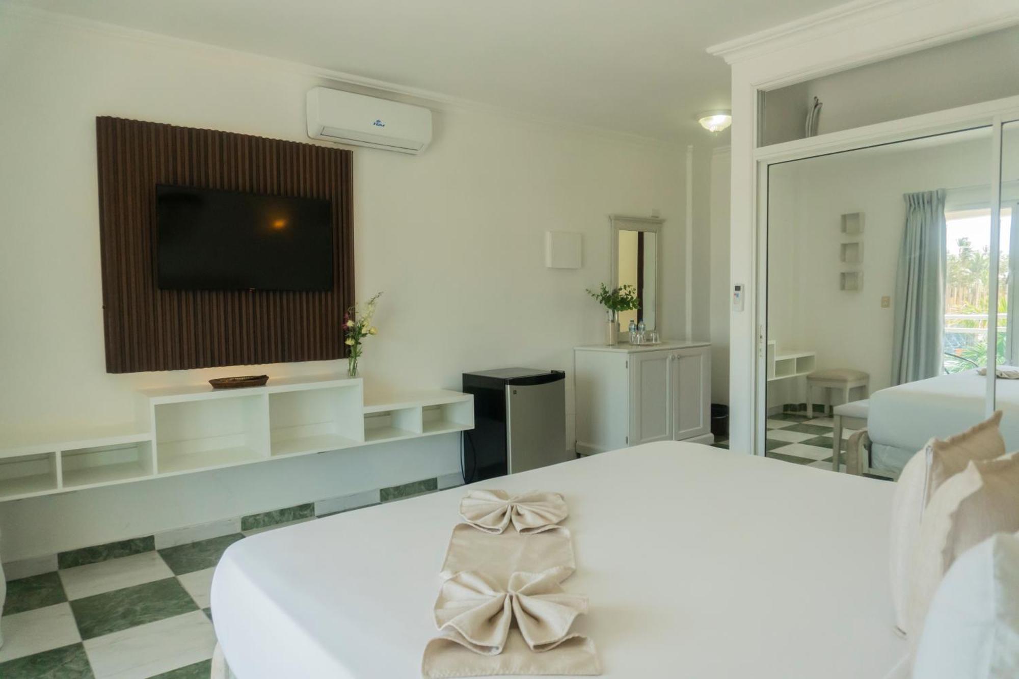Green Coast Hotel Punta Cana Exterior photo